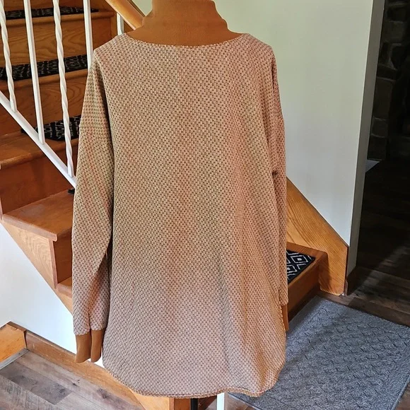 👚Doe & Rae Mustard and Cream Knit Sweater - Picture 6 of 8